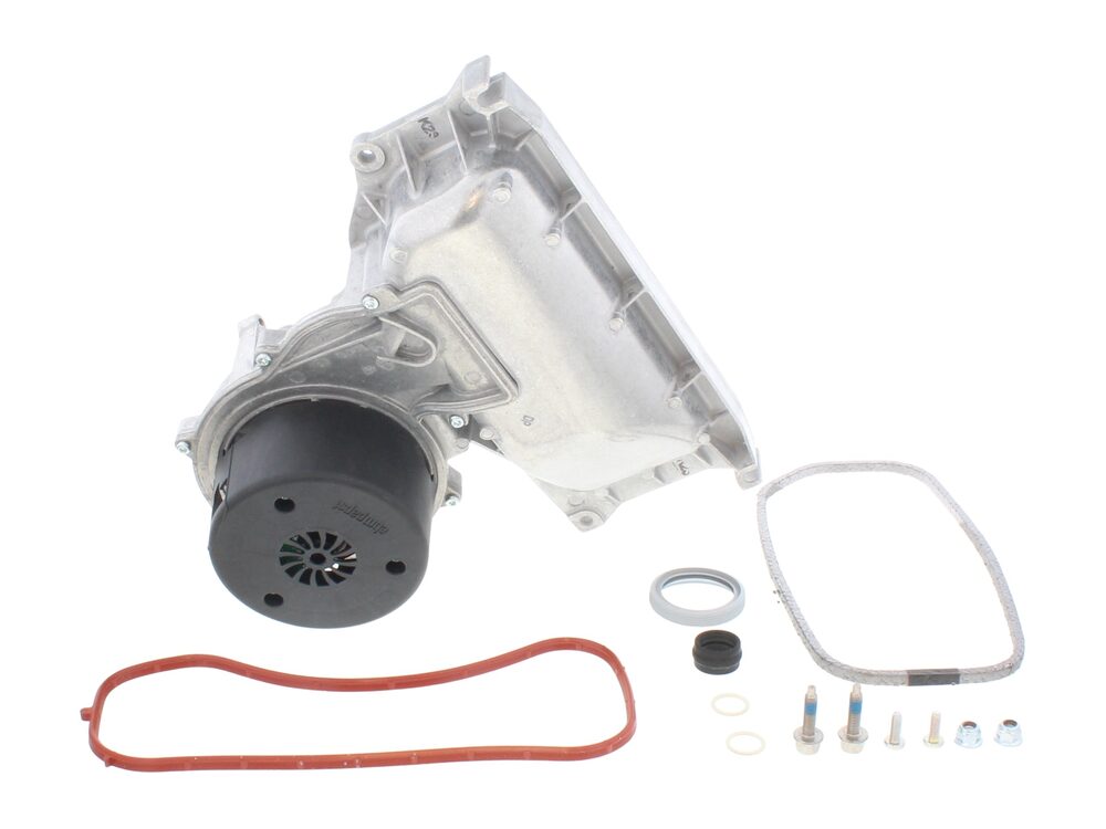 Glow-worm fan with combustion chamber cover 0020195507