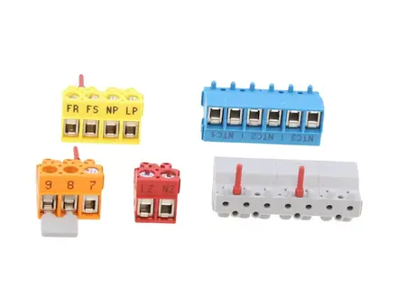 Worcester Bosch Plug Set 87144043480