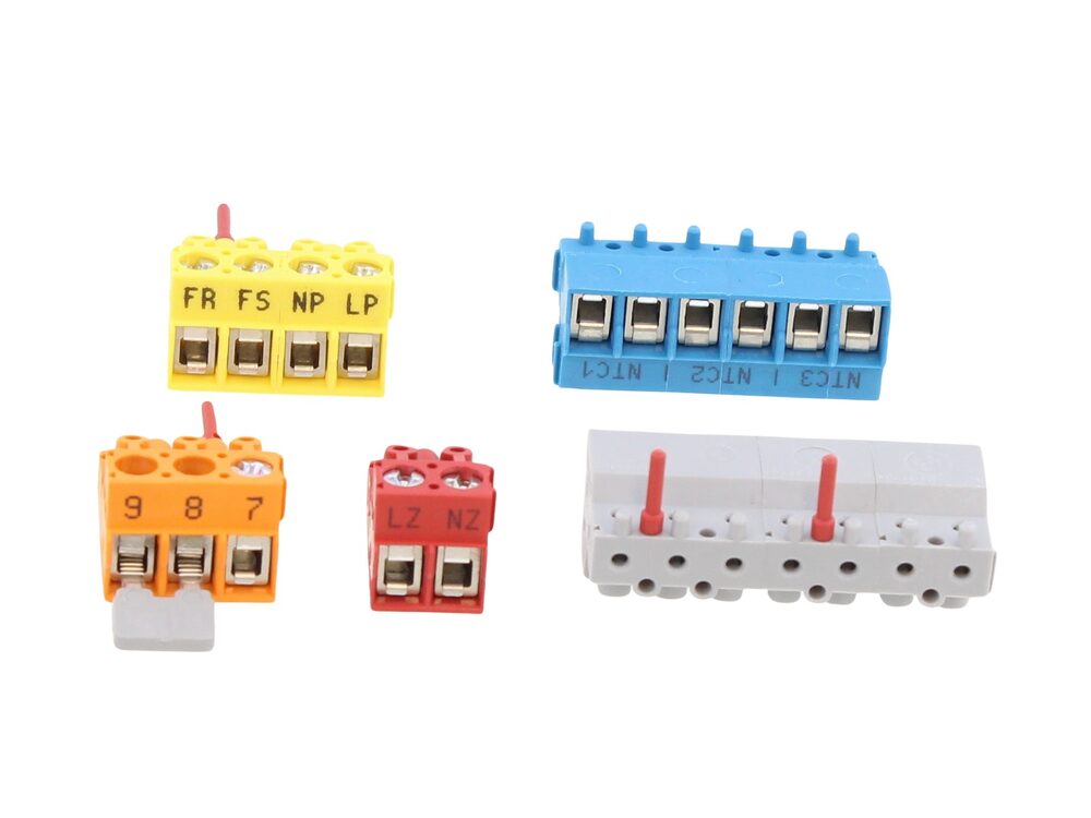 Worcester Bosch Plug Set 87144043480