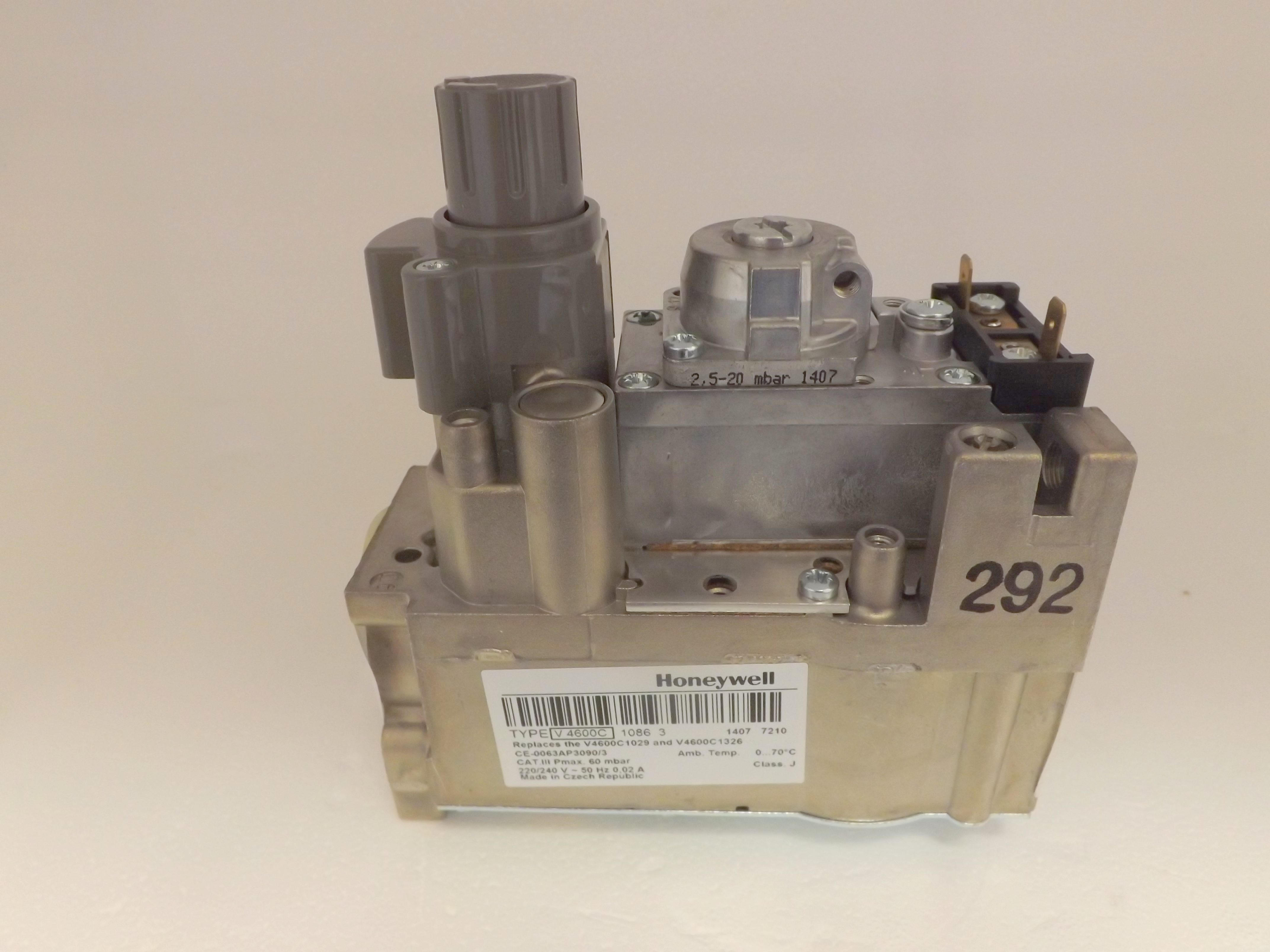 Honeywell V4600C1086U Gas Valve