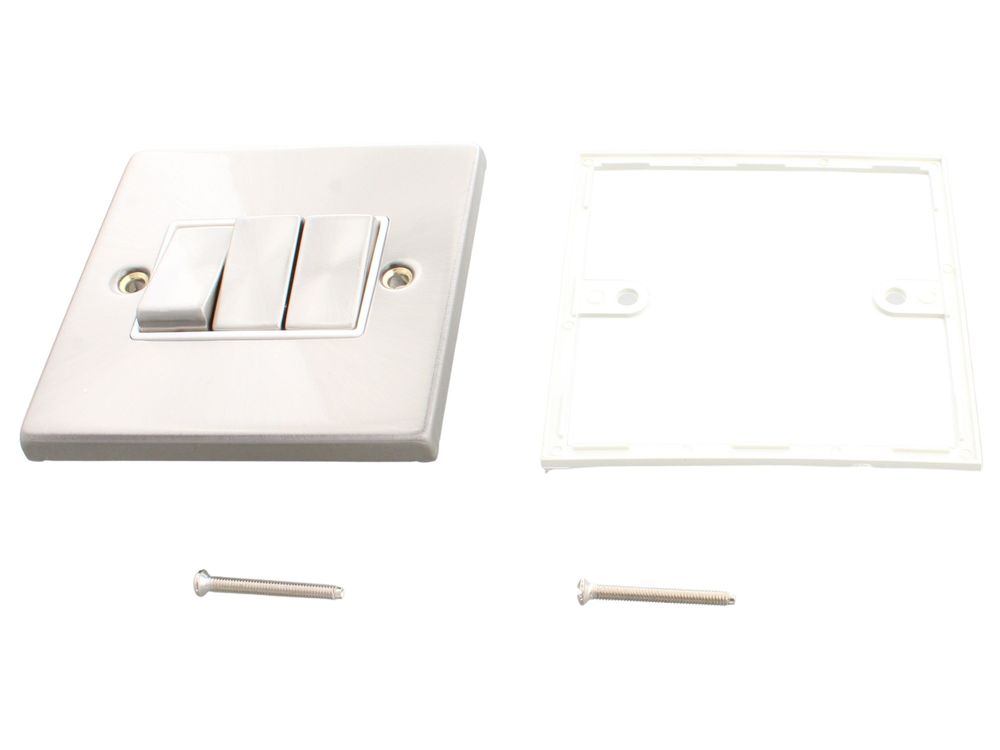 Scolmore Click Deco 10AX 3 gang 2 way plate switch, satin chrome, white insert VPSC413WH