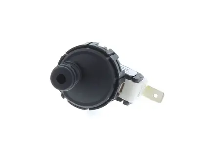 UCP Pressure Relief Valve 3 Bar 61312668 - Ariston/Chaffoteaux Clas FF